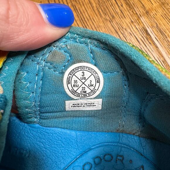 Keen Newport H2 Sandals Youth Sz 3 Rainbow Tie Dye Sport Hiking Water Shoes - Picture 4 of 6